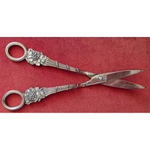 Solid Silver Grape Scissors - Benjamin & James Smith - London 1811