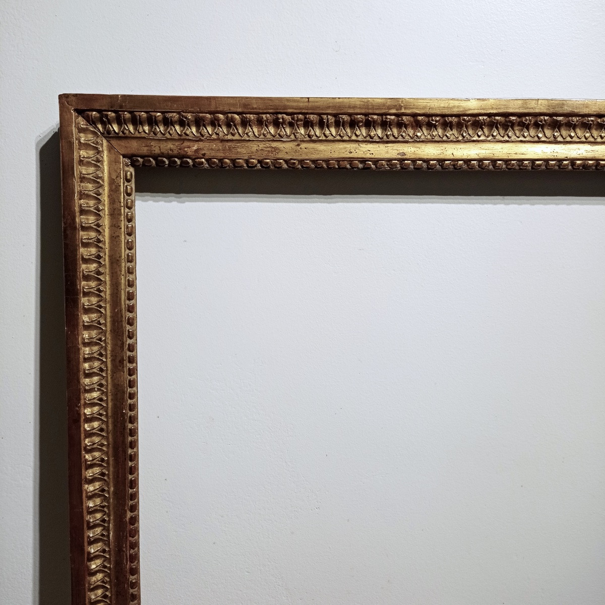 Cadre ancien 18ème Siècle , Bois Sculpté Doré, Louis XVI.-photo-1