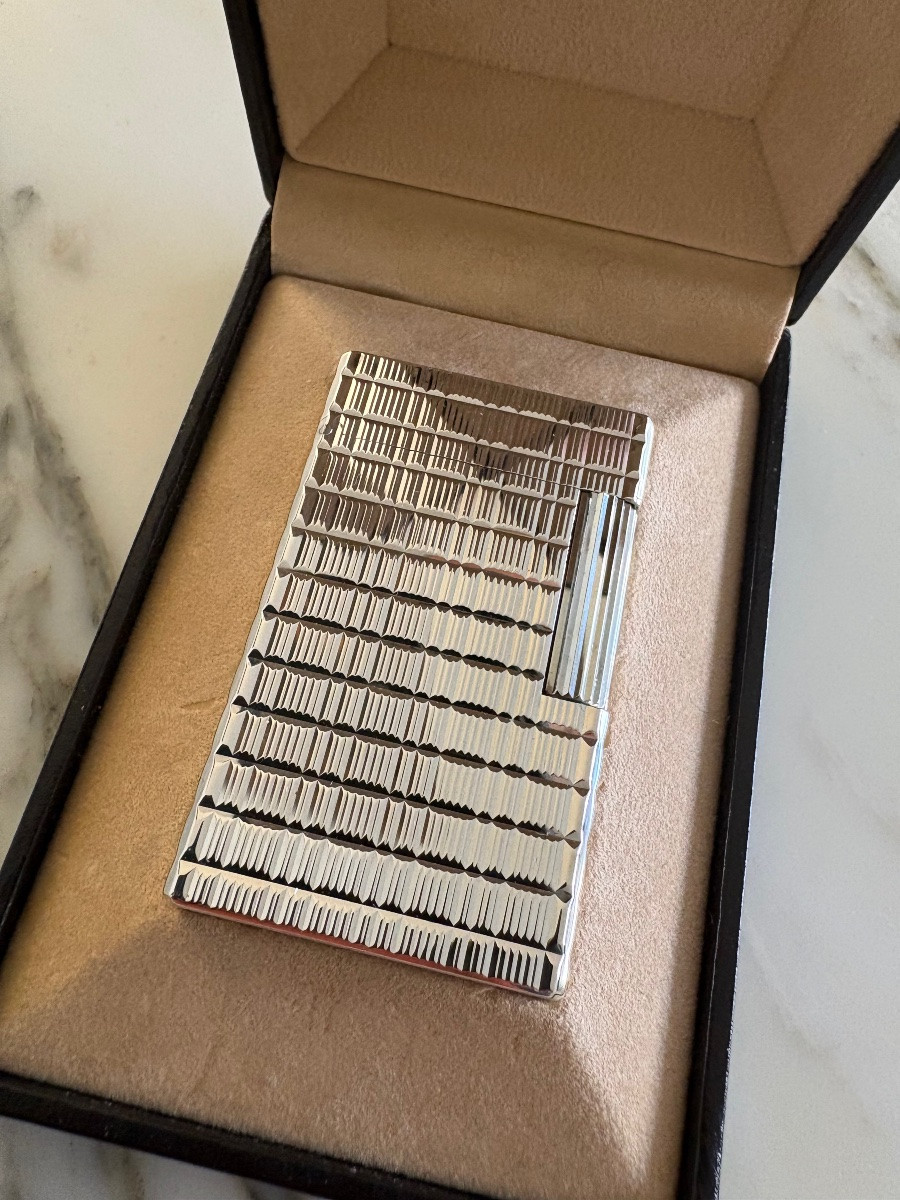 St Dupont Lighter, Mint Condition. Diamond Tip.-photo-2