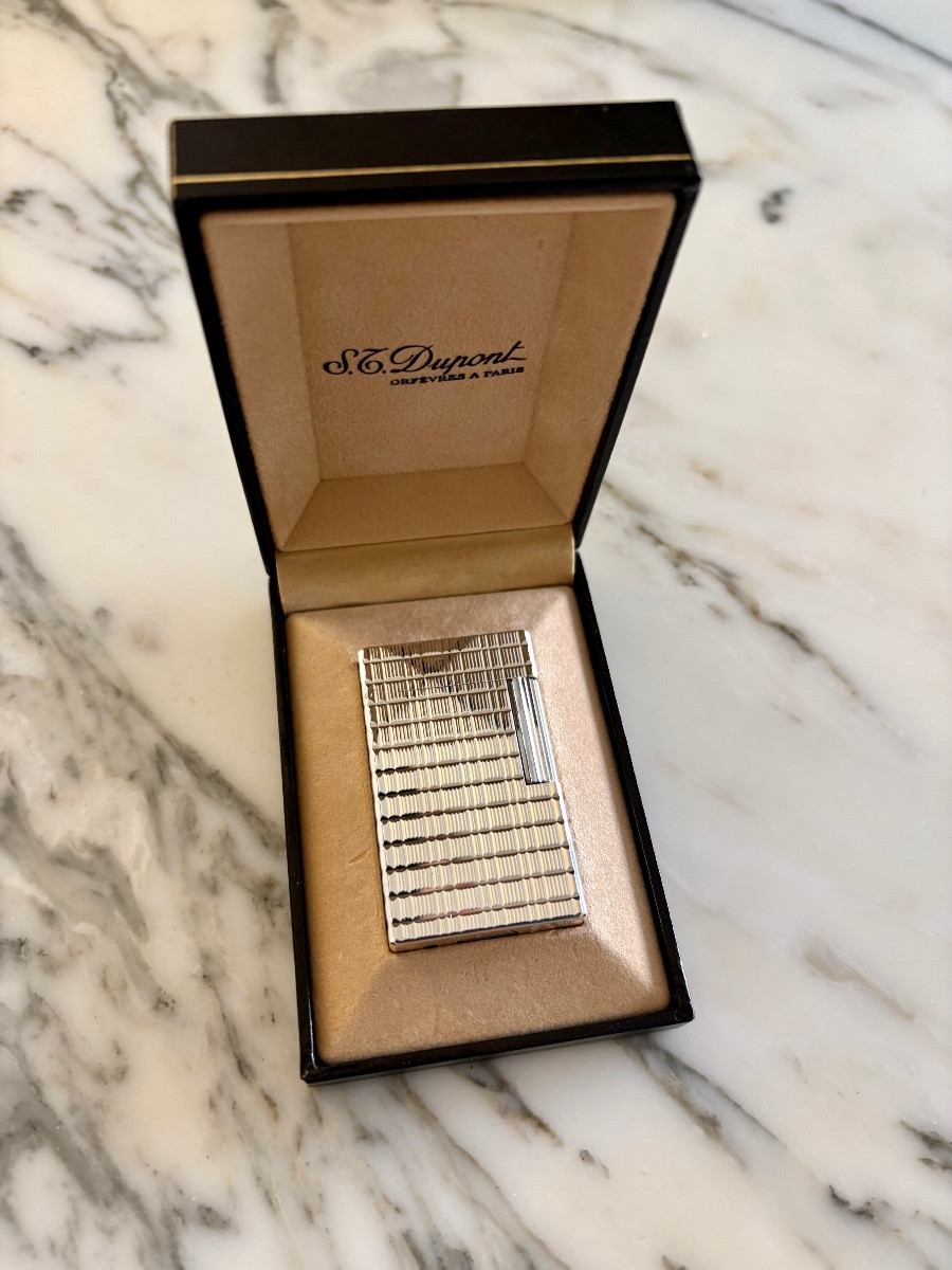 St Dupont Lighter, Mint Condition. Diamond Tip.