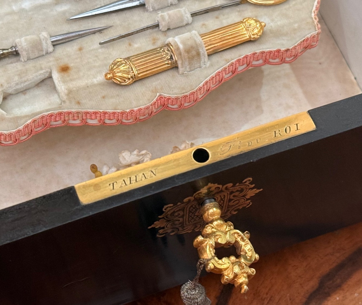 Tahan (period 1830-1848) - Sewing Kit Box-photo-3