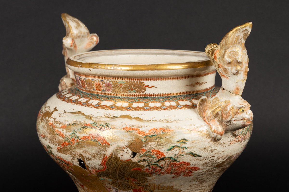 A Japanese satsuma vase, Meiji period (1868-1912). - Bukowskis