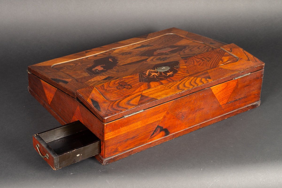 Auction Lot 115 - Secrétaire de Voyage Précieux secrétaire de