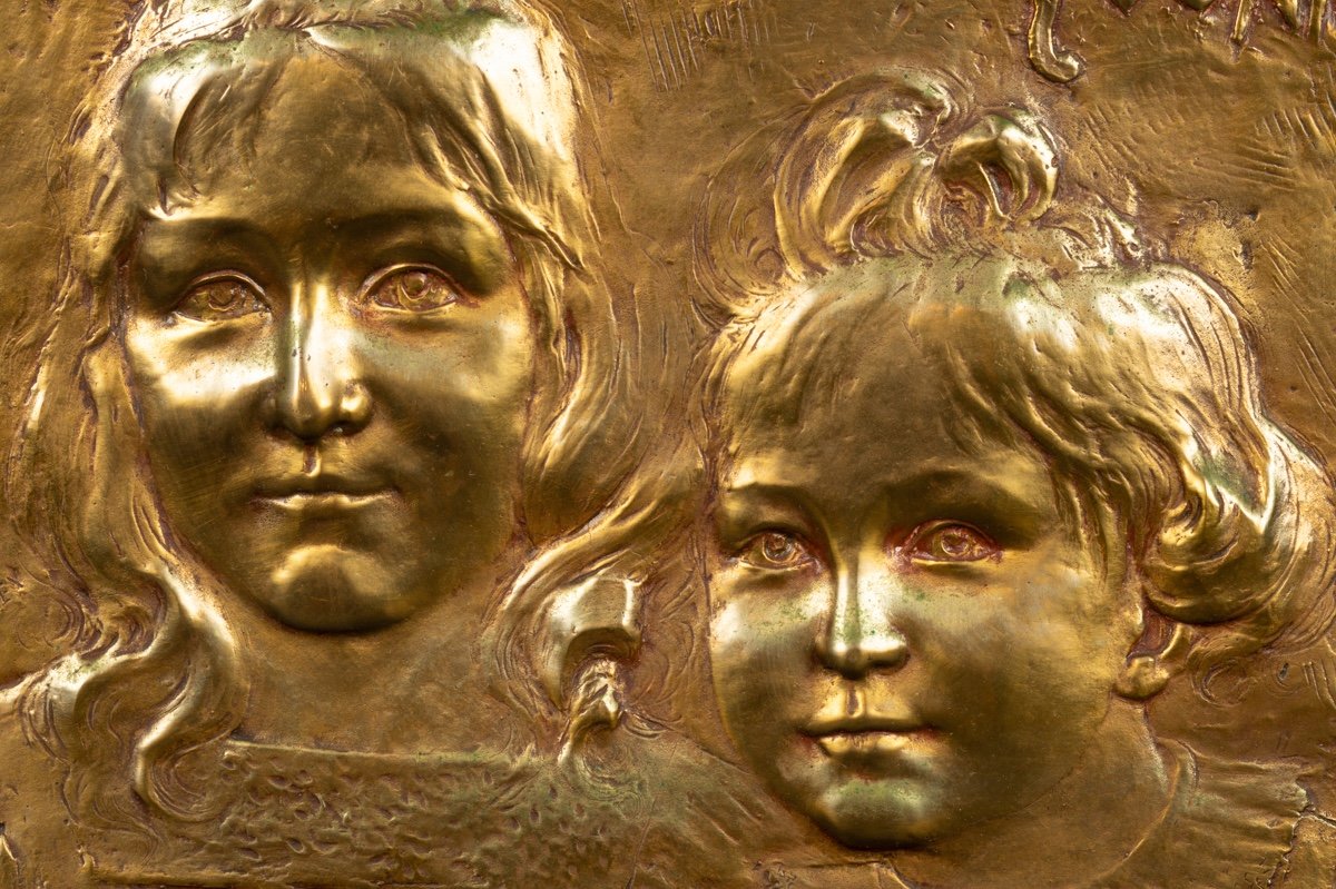 Bas-relief Ninon Yvonne, Claudia Alex-viennois, Bronze Doré, Art Nouveau, France, 1899.-photo-1