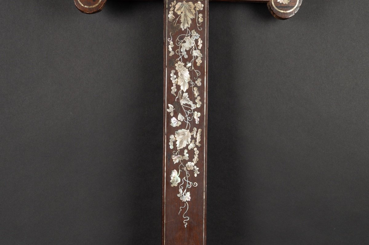 Large Apostolic Cross, Macau Or Tonkin, 19th Century, Wood Inlaid With Mother-of-pearl-photo-1