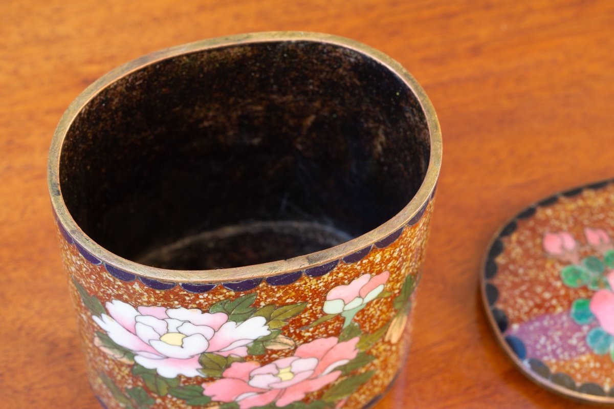 Cloisonne Box With Roses And Irises, Japan, Meiji Era (1868-1912).-photo-6