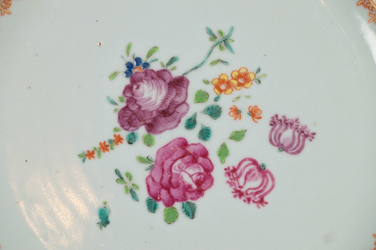 Paire d'Assiettes, Famille Rose, Yongzheng / Qianlong, Dynastie Qing, 1723-1796. -photo-1