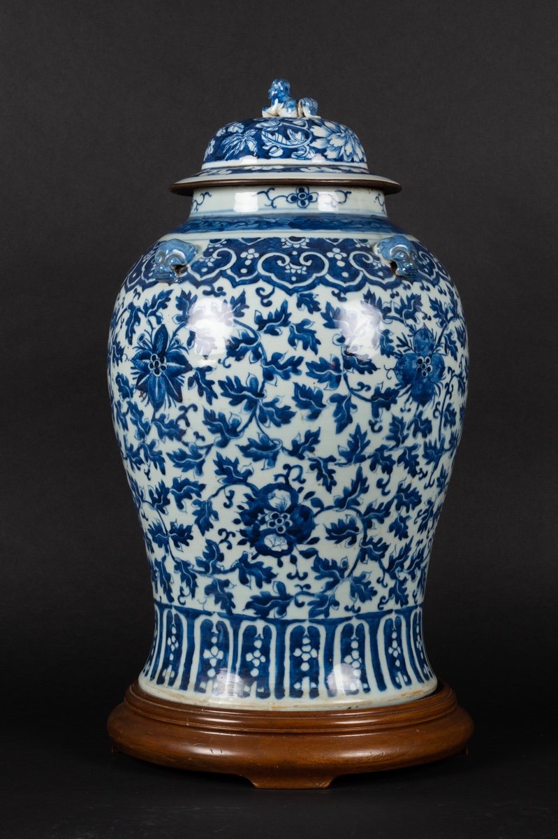 Vase Avec Couvercle En Porcelaine Bleue Et Blanche, Chine Pour Le Vietnam, Fin Du XIXe Siècle. -photo-1