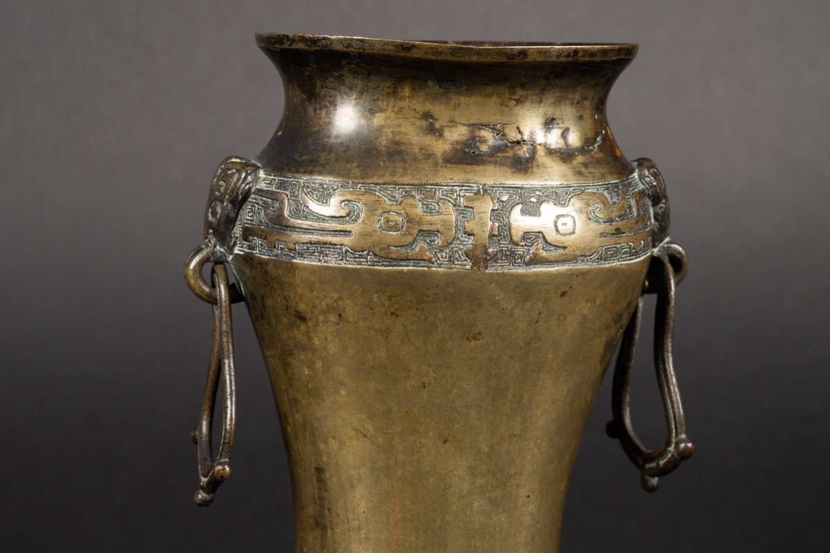 Vase à Anses, Bronze, Chine, Dynastie Ming (1368-1644).-photo-2