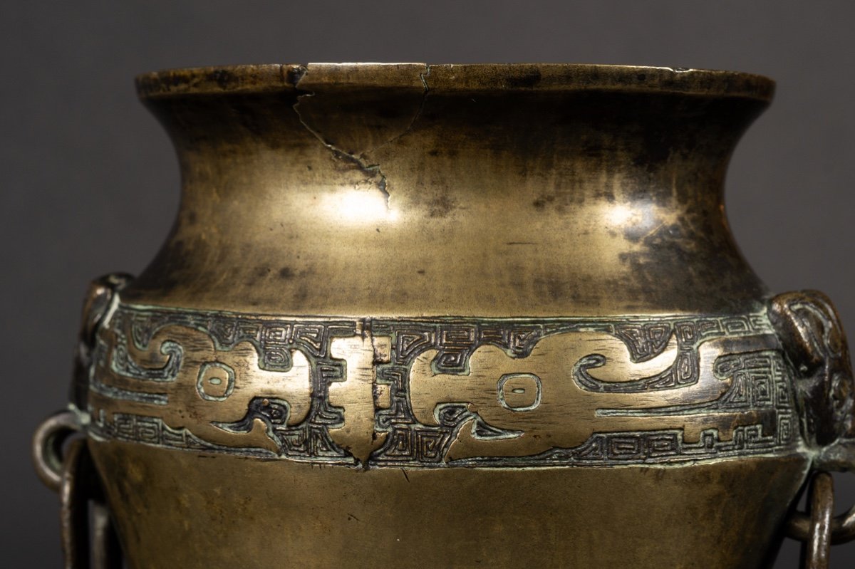 Vase à Anses, Bronze, Chine, Dynastie Ming (1368-1644).-photo-5
