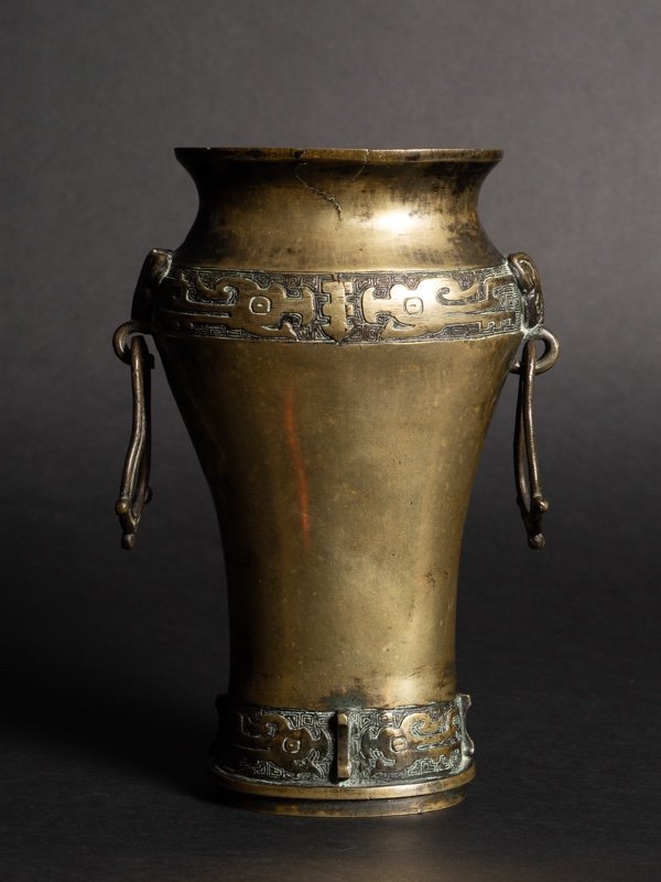 Vase à Anses, Bronze, Chine, Dynastie Ming (1368-1644).