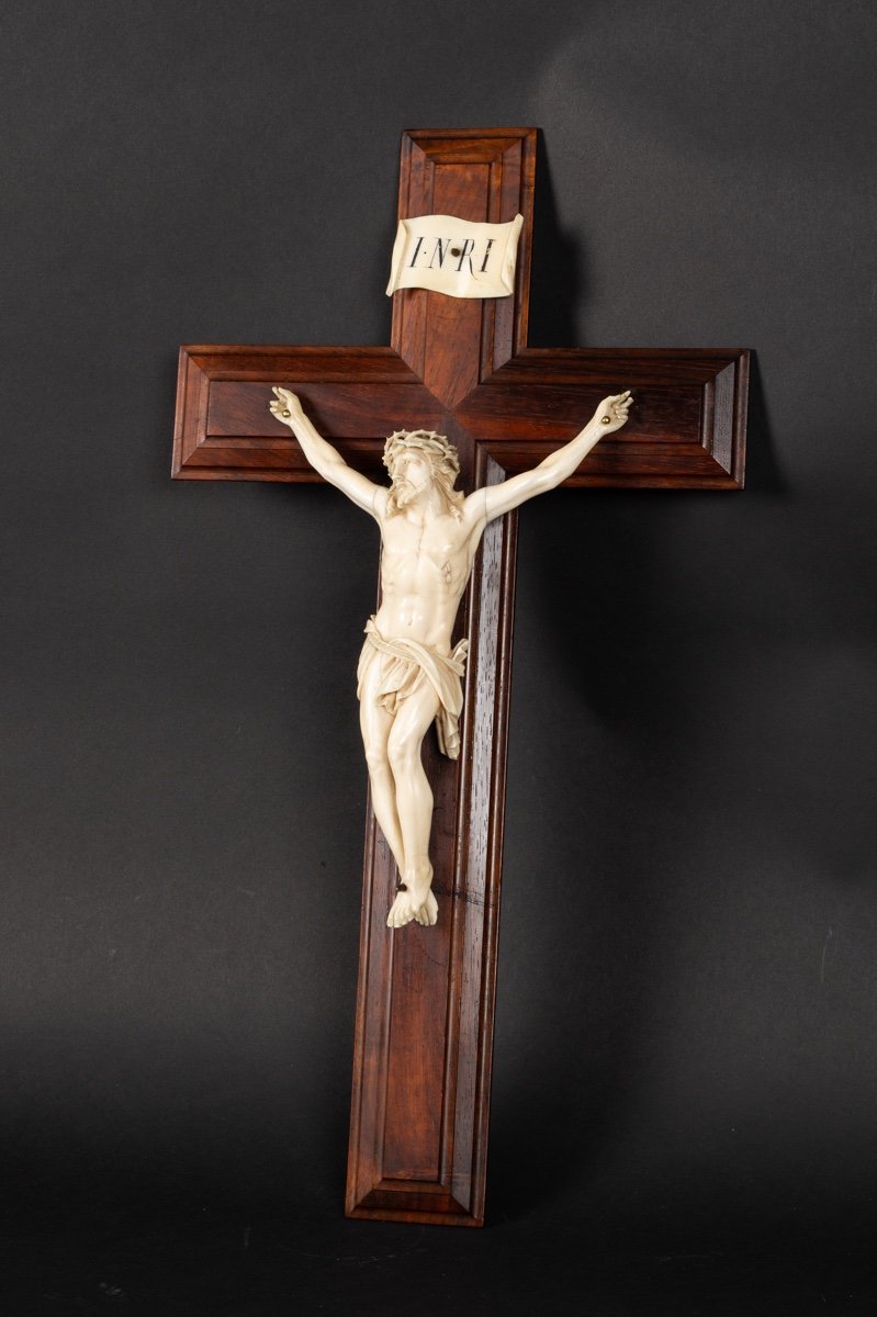 Crucifix On Rosewood Cross, France, 2nd Half Of The 19th Century.  -photo-2