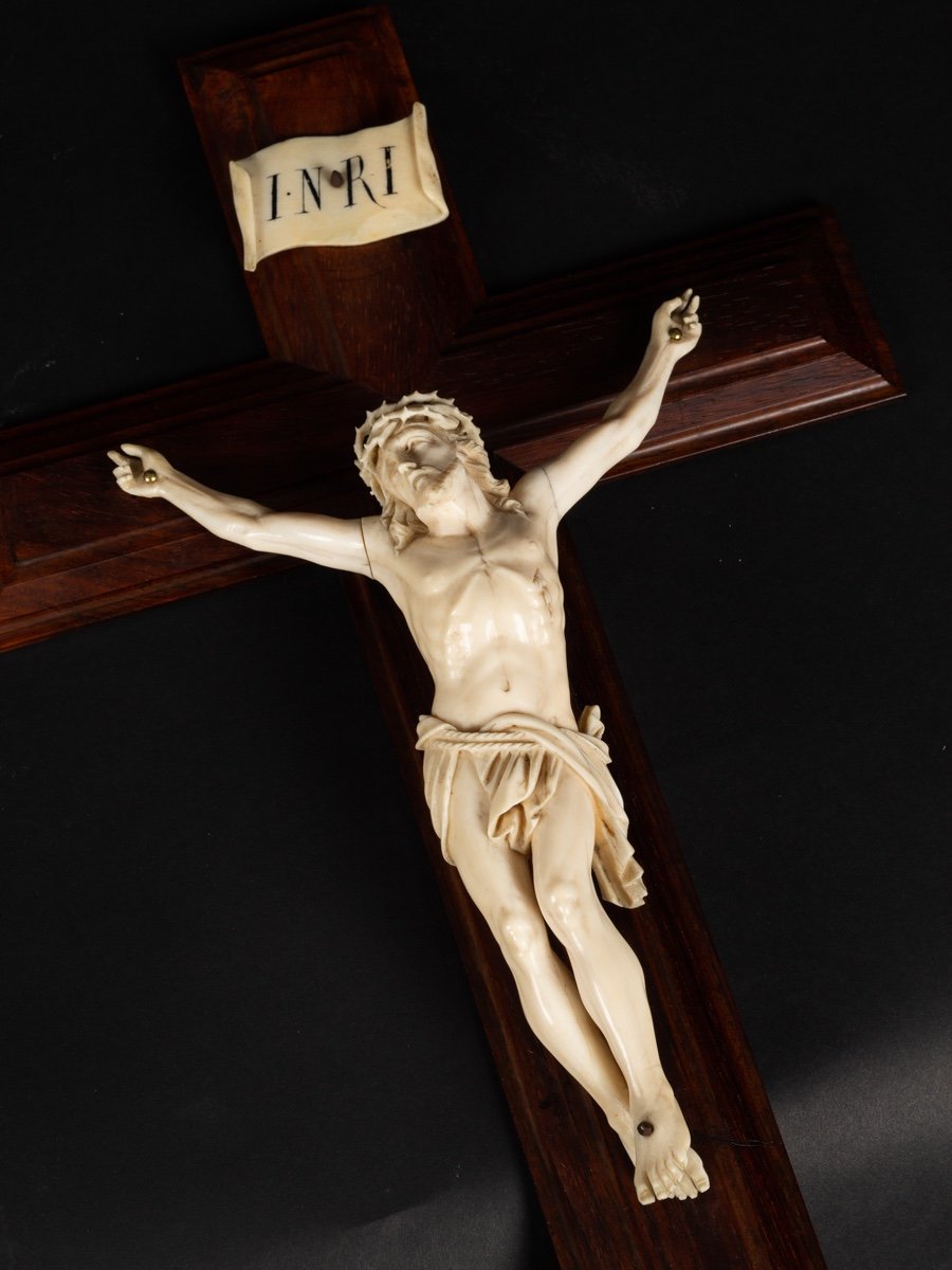 Crucifix On Rosewood Cross, France, 2nd Half Of The 19th Century.  -photo-3