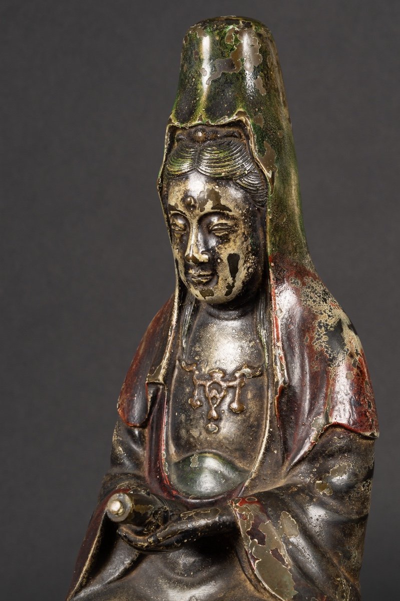 Kannon Assis, Bronze, Japon, époque Edo/meiji, XIXe Siècle. -photo-3