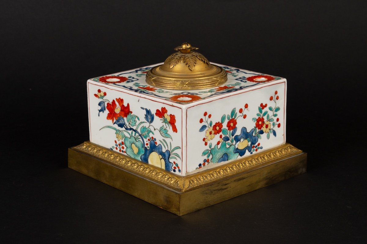 Encrier Kakiemon Avec Garnitures En Bronze Doré, Samson, France, XIXe Siècle. -photo-3