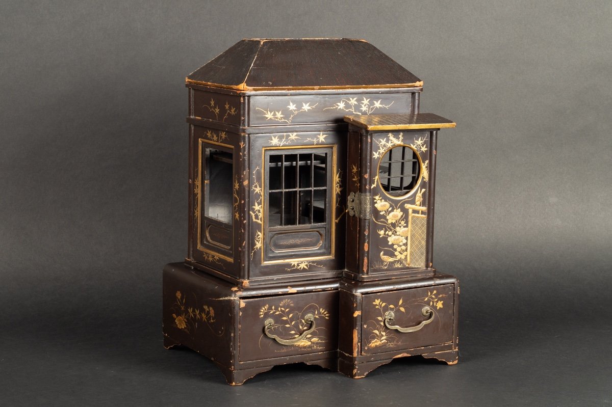 Cabinet, Lacque, Japon, époque Edo/meiji, XIXe Siècle.   