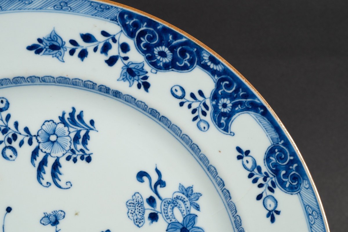 Plat Bleu Et Blanc, Chine, Période Kangxi (1661-1722).  -photo-2