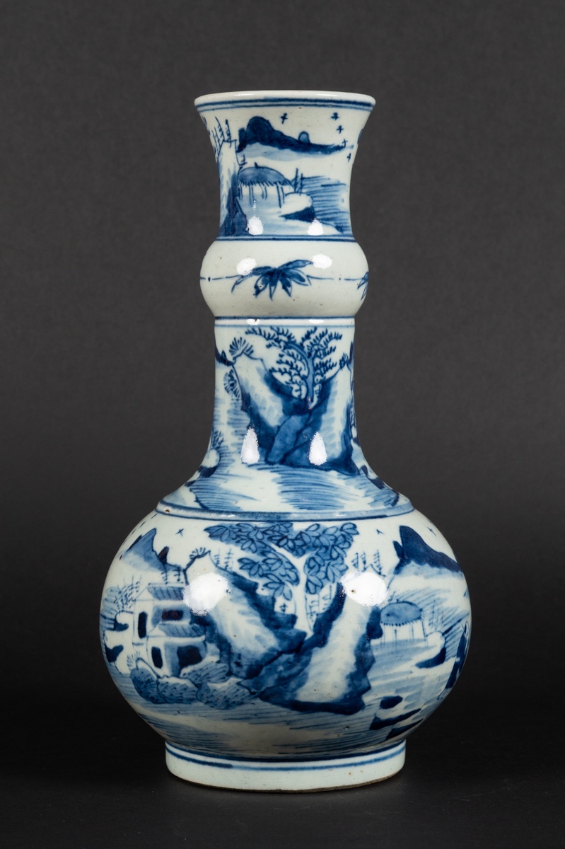 White And Blue Vase, Arita, Japan, Edo Period, 17th Century.  -photo-4