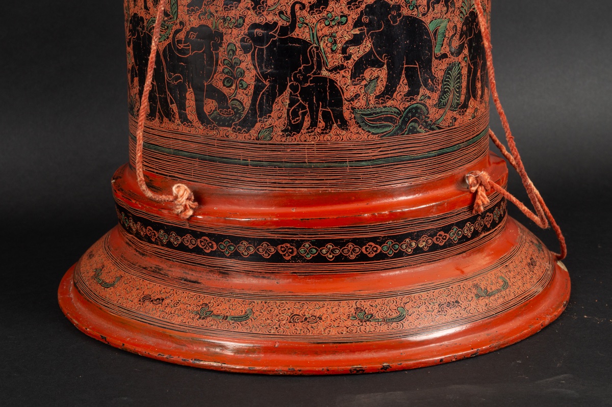 Large Box With Elephants, Lacquer, Burma, 20th Century. -photo-5