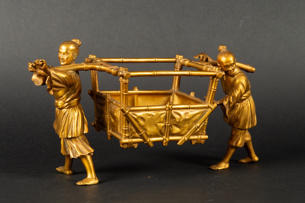 Jardinière - Couple asiatique, bronze doré, Autriche? 19e s. 