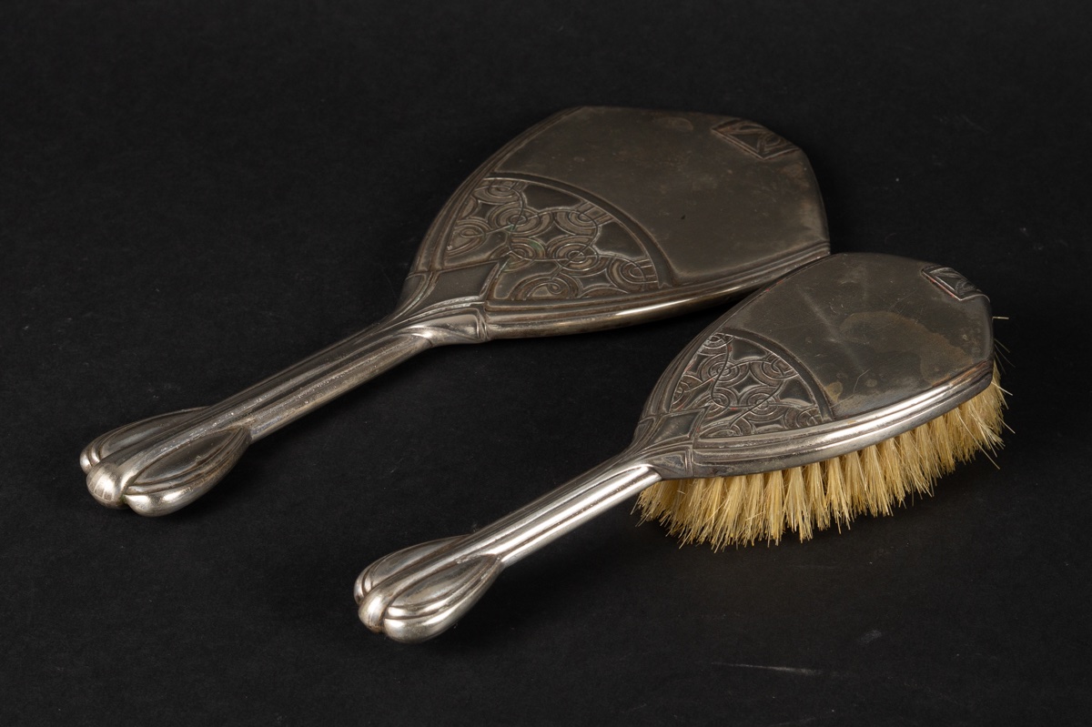 Miroir et brosse, WMF, Art nouveau, Allemagne, vers 1900.  -photo-2