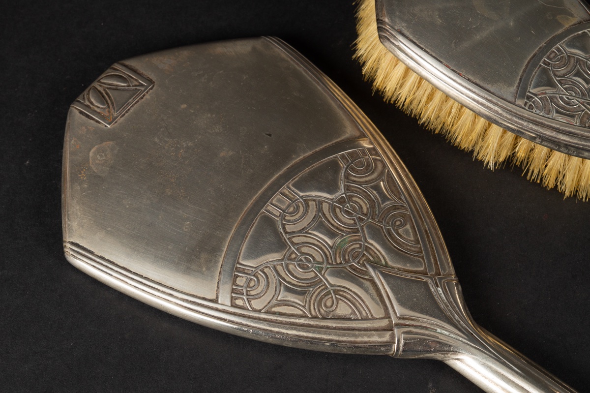 Miroir et brosse, WMF, Art nouveau, Allemagne, vers 1900.  -photo-4