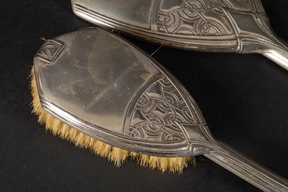 Miroir et brosse, WMF, Art nouveau, Allemagne, vers 1900.  -photo-2