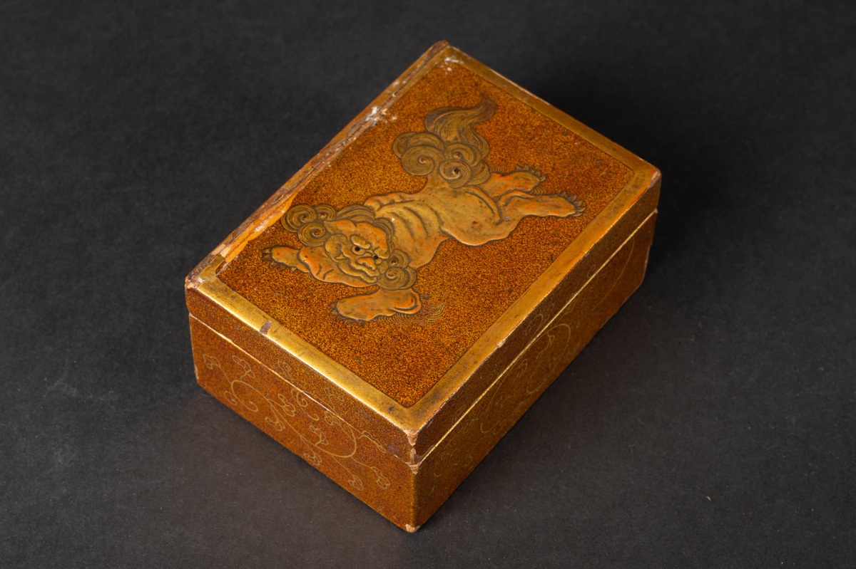 Boîte à lion Shishi, maki-e laque, Japon, ère Edo, 18e-19e siècle. -photo-2