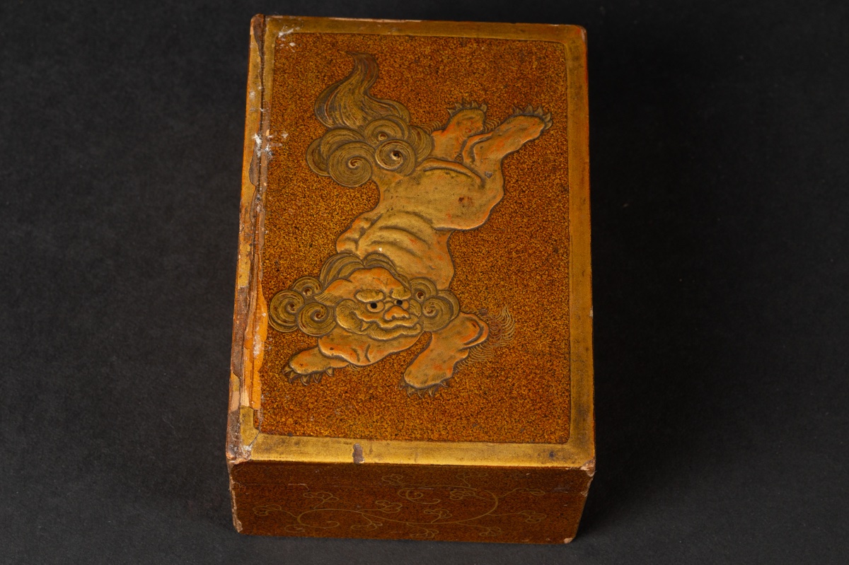 Boîte à lion Shishi, maki-e laque, Japon, ère Edo, 18e-19e siècle. -photo-3