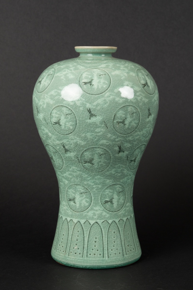 Goryeo-style Celadon Vase, Korea, 20th Century  -photo-3