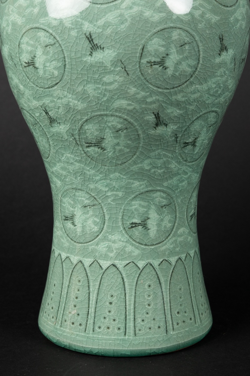Goryeo-style Celadon Vase, Korea, 20th Century  -photo-2