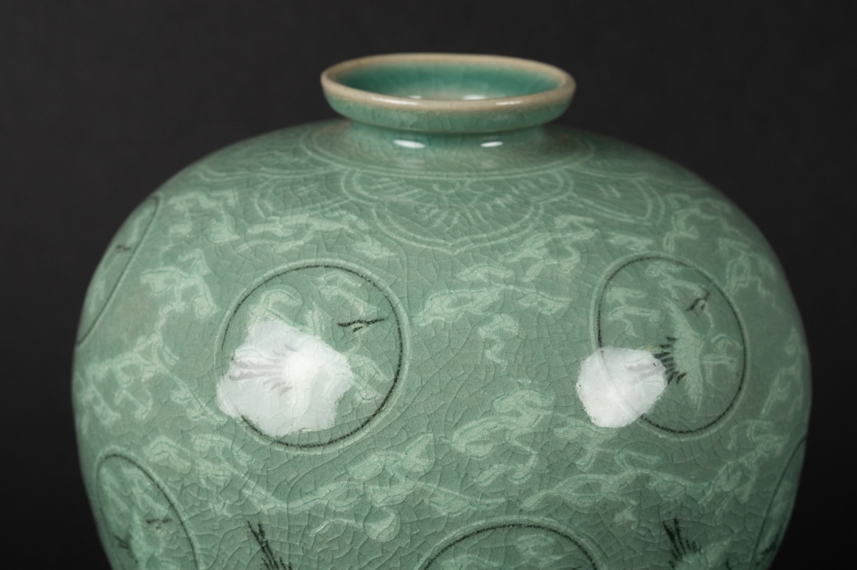 Goryeo-style Celadon Vase, Korea, 20th Century  -photo-3