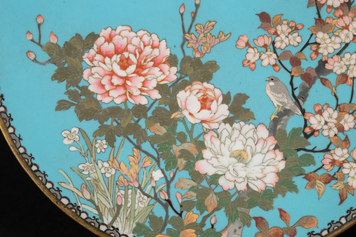 Plat avec oiseaux et fleurs, cloisonné, Japon, ère Meiji (1868-1912). -photo-2