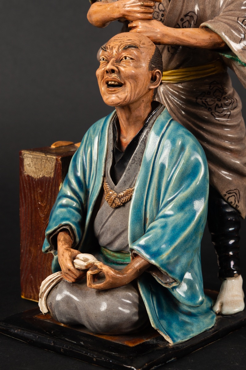 Le coiffeur et son client, Japon, ère Meiji, fin du XIXe siècle.  -photo-3