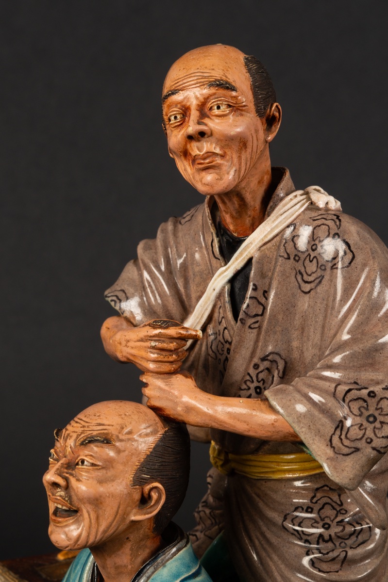 Le coiffeur et son client, Japon, ère Meiji, fin du XIXe siècle.  -photo-4