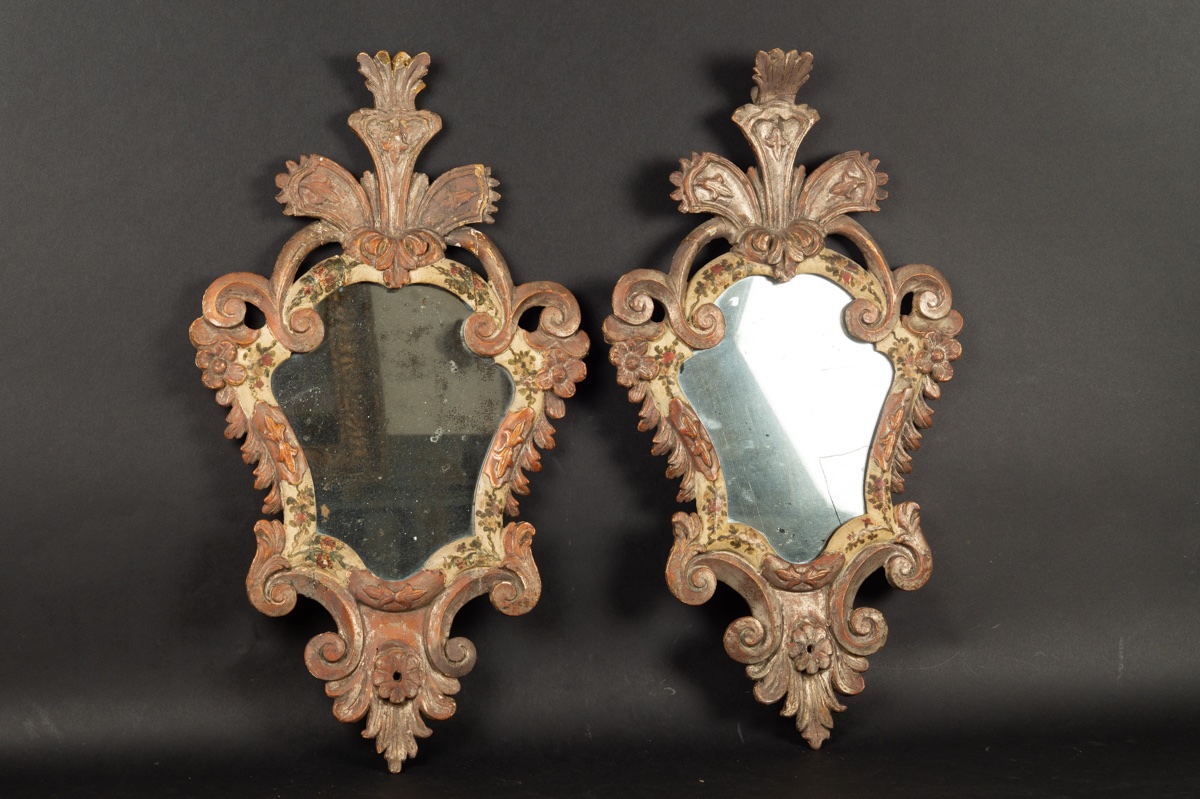 Paire de miroirs, bois peint et argenté, Italie, XVIIIe siècle. -photo-2