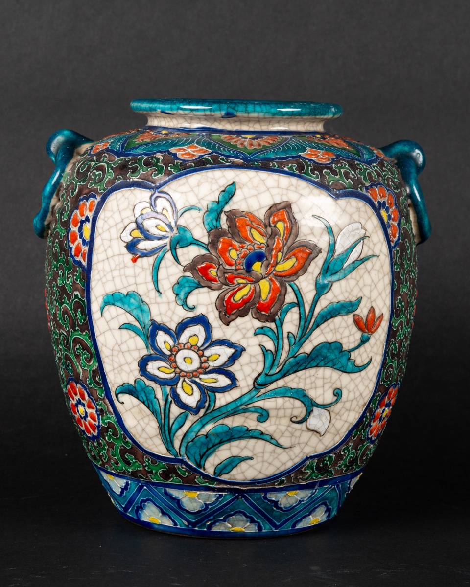 Iznik Style Vase, Signed, Japan, Meiji Period (1868-1912).  -photo-3