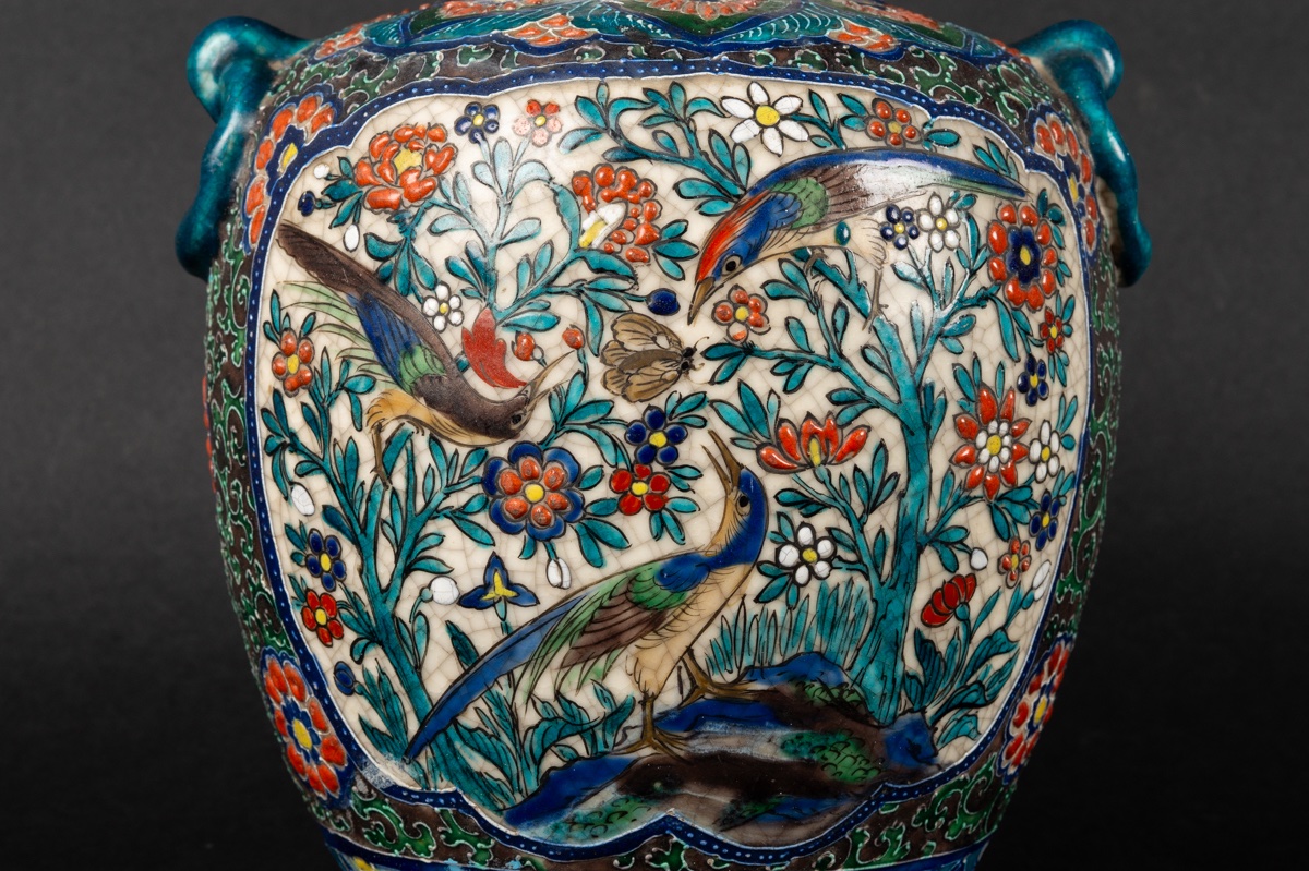 Iznik Style Vase, Signed, Japan, Meiji Period (1868-1912).  -photo-3