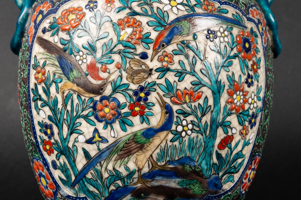 Iznik Style Vase, Signed, Japan, Meiji Period (1868-1912).  -photo-4