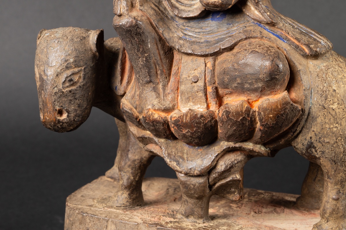 Bodhisattva On A Cow, China, Qing Dynasty, 18th-19th Century -photo-5