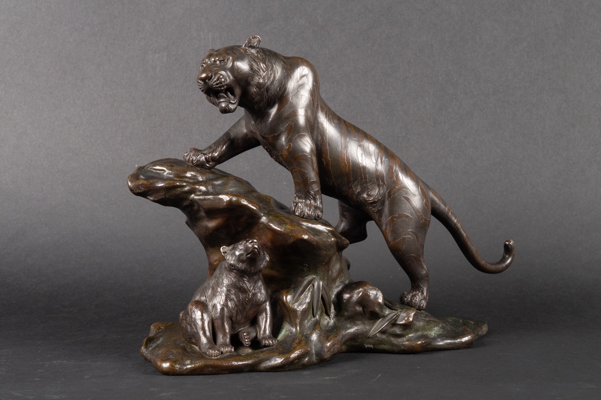 Tiger And Bear, Bronze, Japan, Meiji Era (1868-1912).  -photo-2