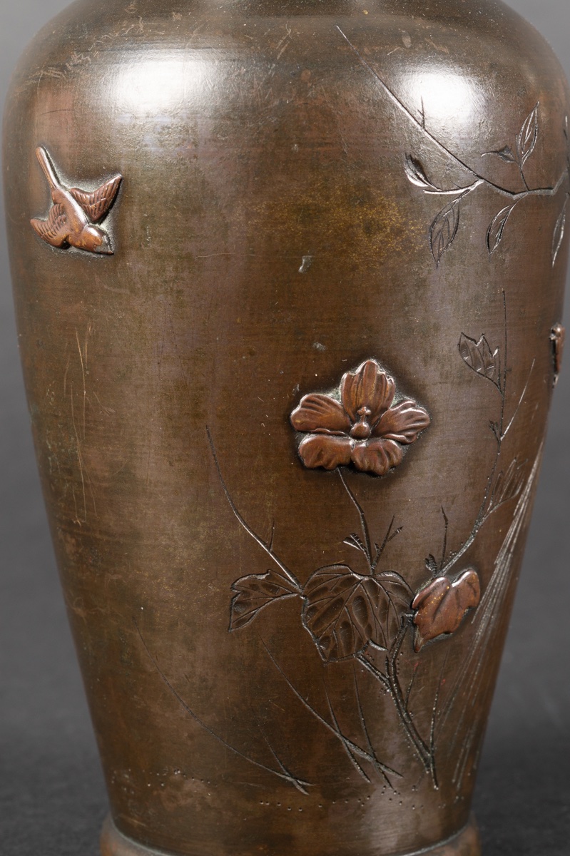 Vase avec oiseaux et fleurs, bronze, Japon, époque Meiji (1868-1912). -photo-2