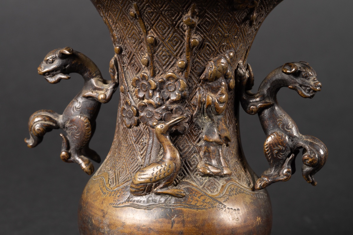 Vase avec grue et couple de shishi, Japon, période Edo, XVIIe-XVIIIe siècle.    -photo-4