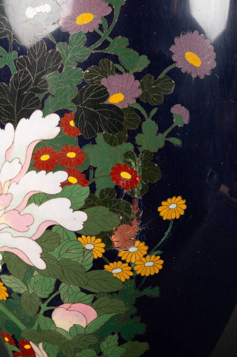 Grand vase en cloisonné avec fleurs, Japon, ère Meiji (1868-1912).  -photo-5