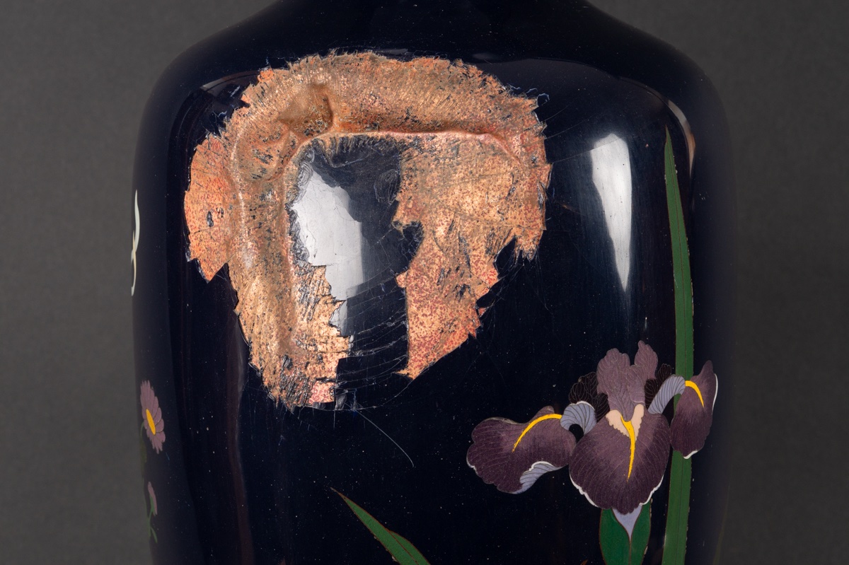 Grand vase en cloisonné avec fleurs, Japon, ère Meiji (1868-1912).  -photo-7