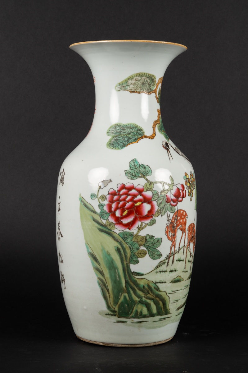 Vase avec des cerfs et une grue, Chine, début du XXe siècle.  -photo-2