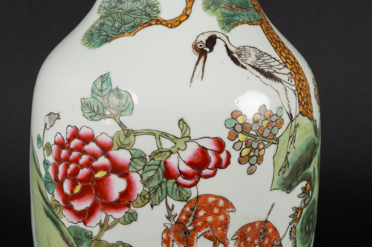 Vase avec des cerfs et une grue, Chine, début du XXe siècle.  -photo-4
