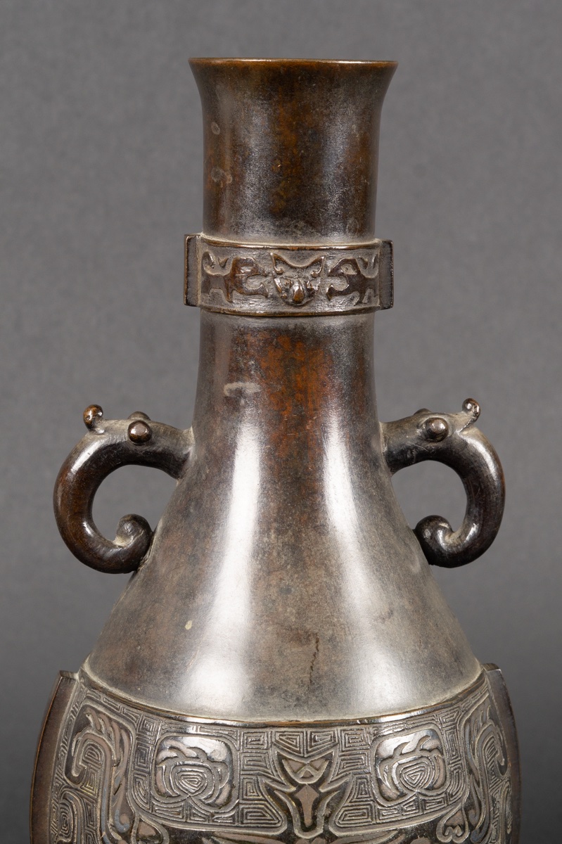Vase archaïque à anses, Chine, dynastie Qing, XVIIIe-XIXe siècle. -photo-1
