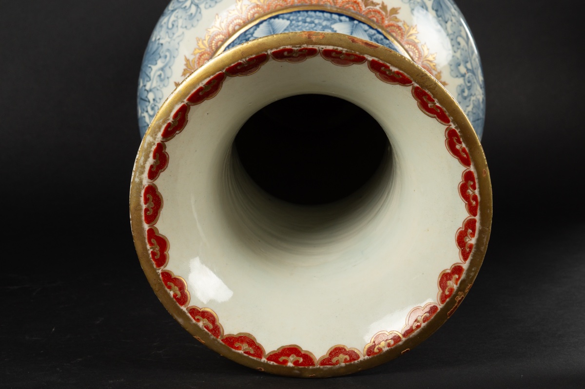 Vase With Phoenixes, Yamamoto, Arita - Imari, Japan, Meiji Period (1868-1912).-photo-1