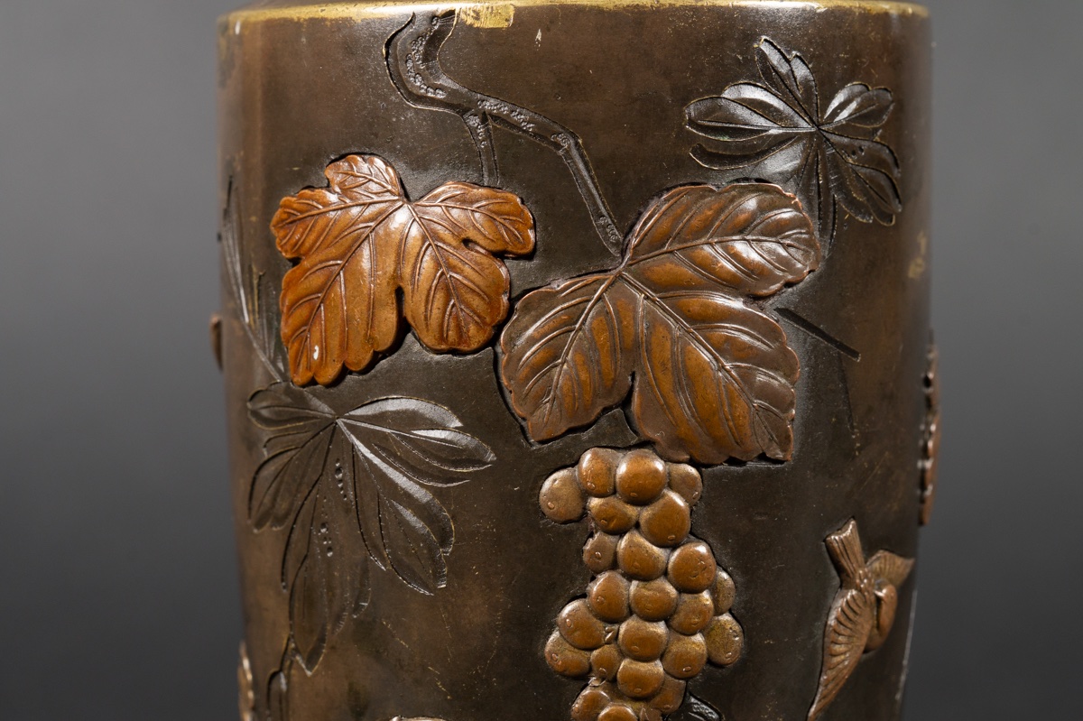 Paire de petits vases avec des hérons, bronze, Japon, ère Meiji (1868-1912).  -photo-5